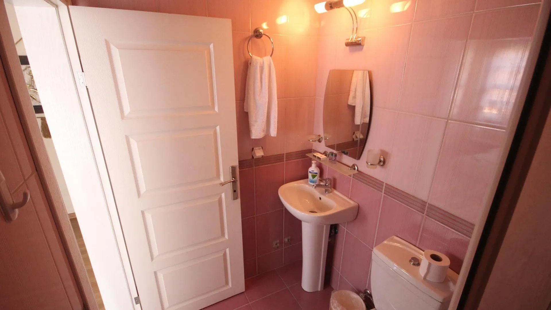 Munchen Pension Анталья Отель